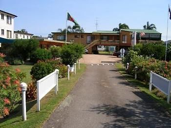 Lake Front Motel Entrance ภายนอก รูปภาพ