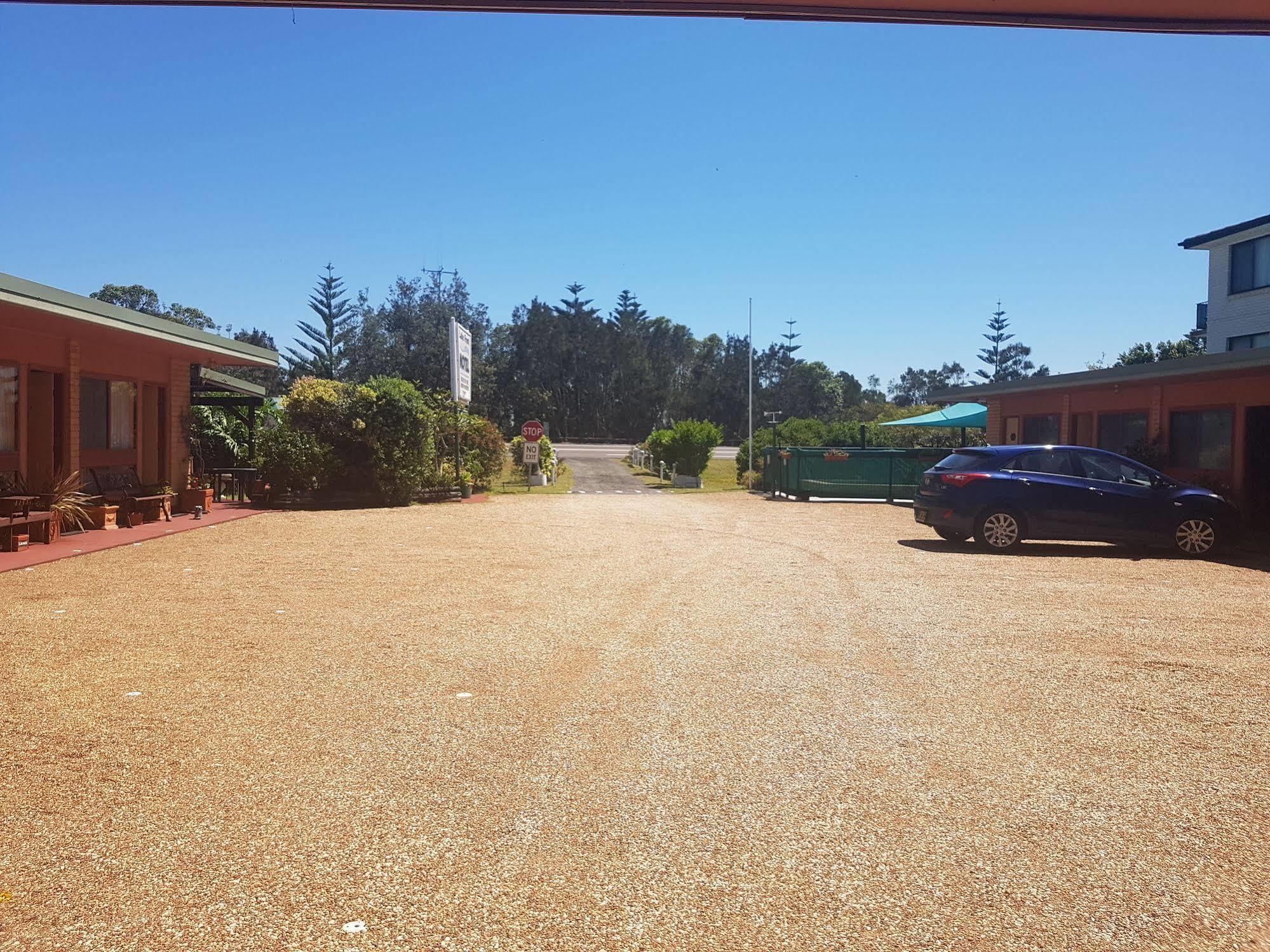 Lake Front Motel Entrance ภายนอก รูปภาพ